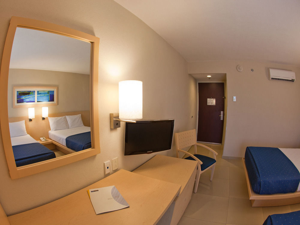 City Express By Marriott מרידה מראה חיצוני תמונה